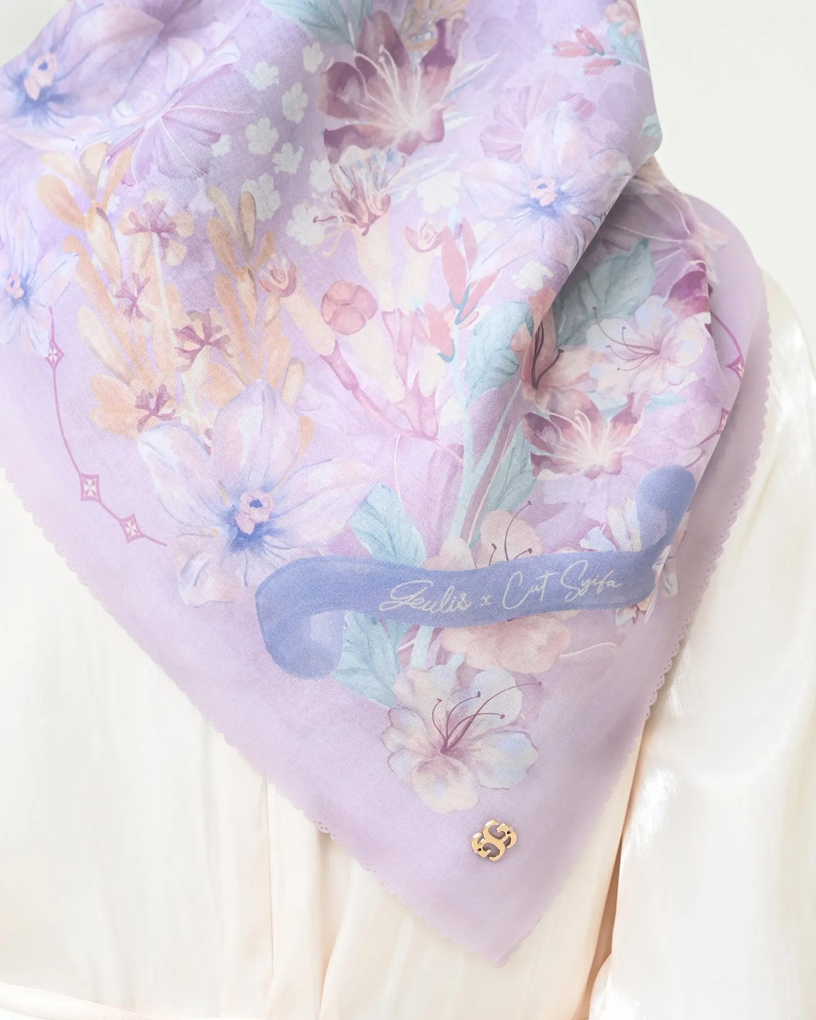 DIRAMELIA SCARVES