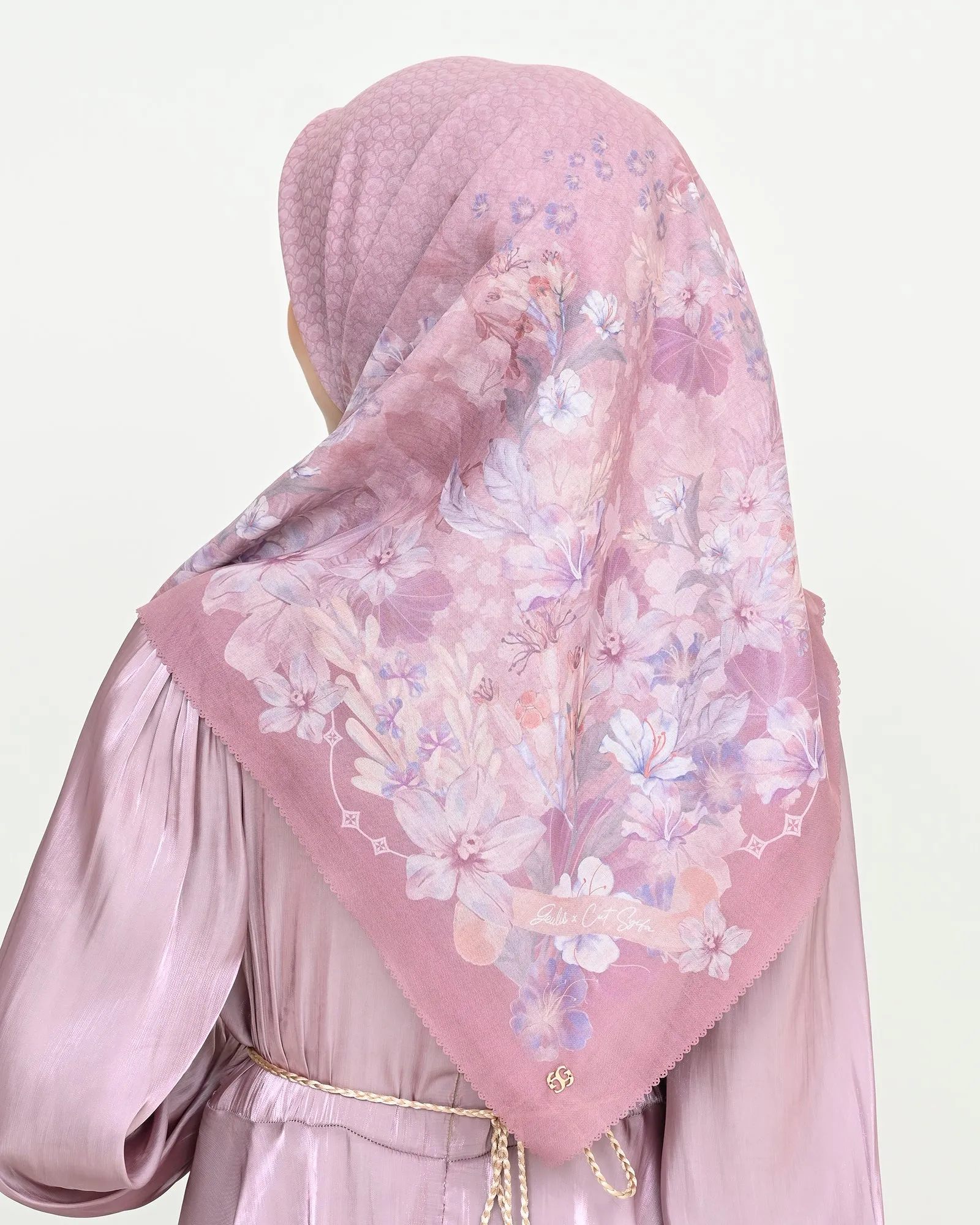 DIRAMELIA SCARVES