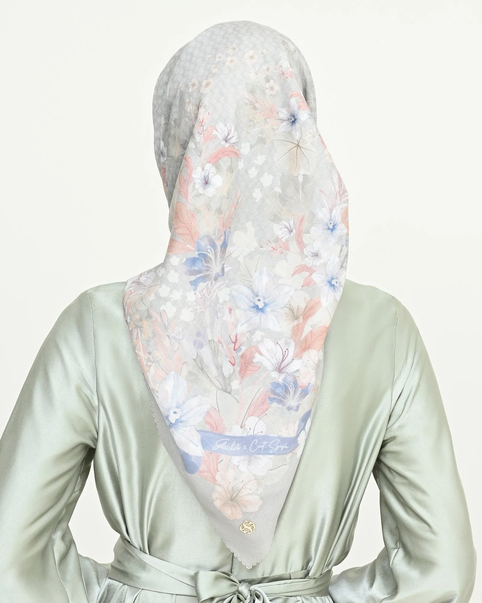 DIRAMELIA SCARVES