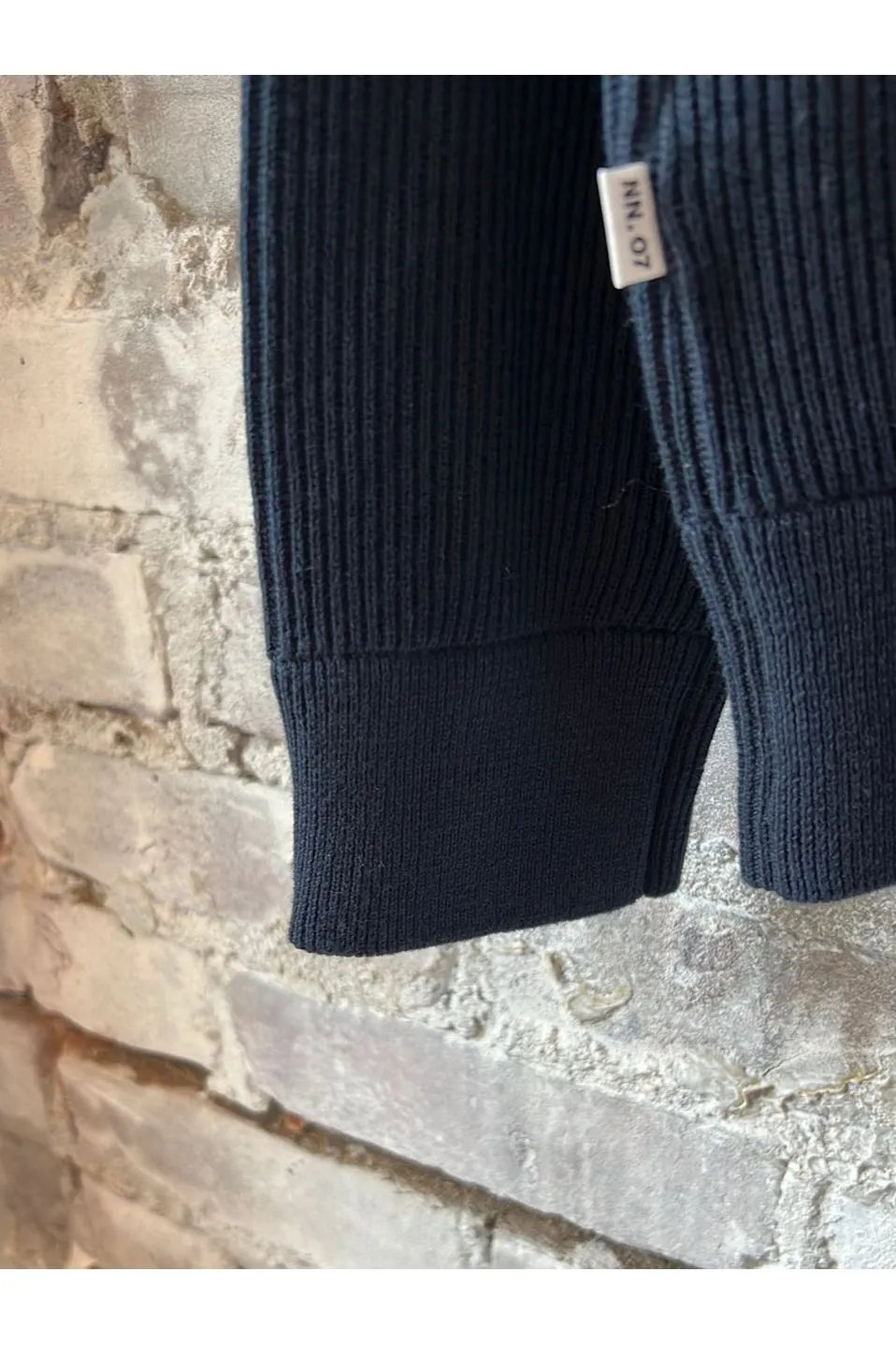 Kevin Rib Knitted Sweater - Navy