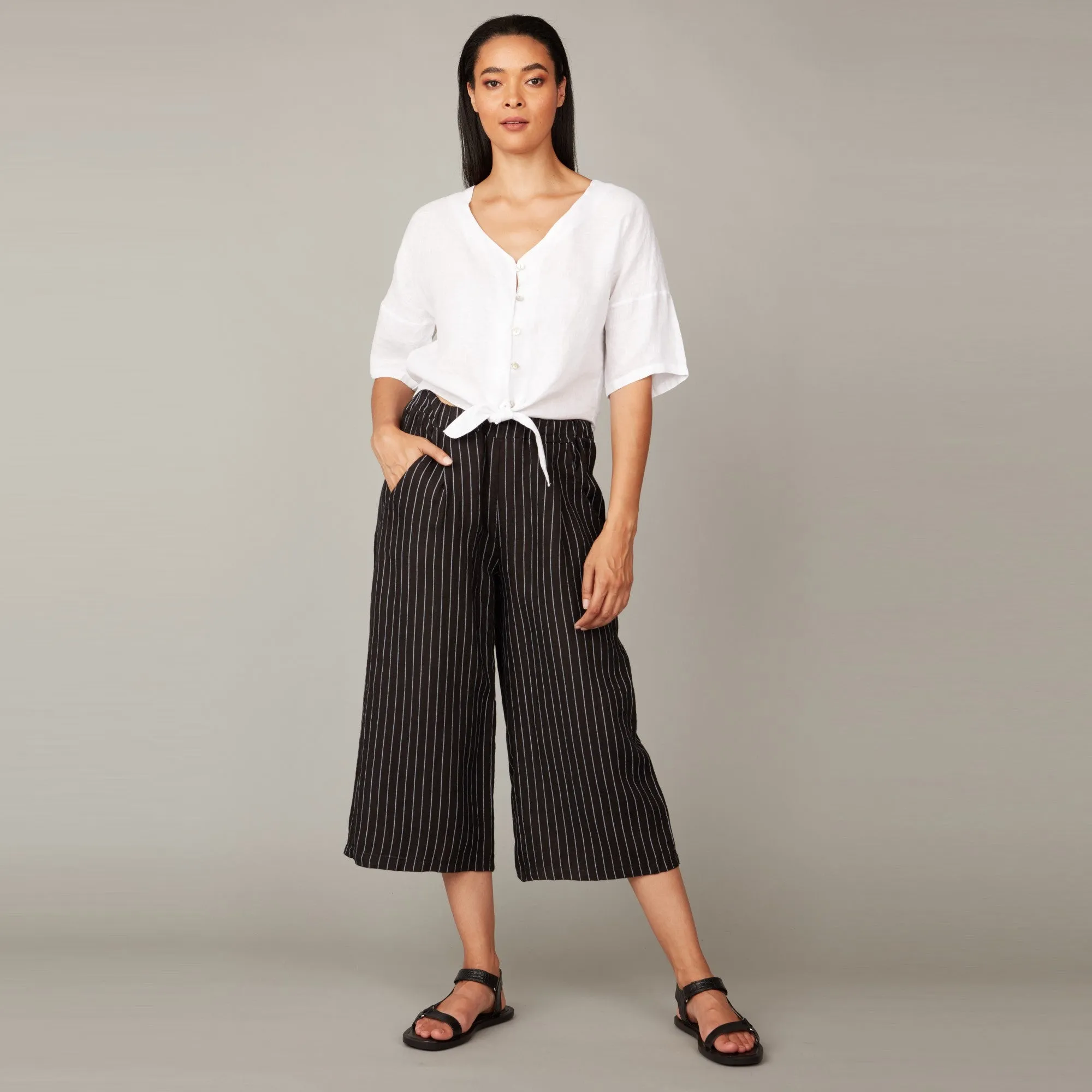 Pinstripe Relaxed Linen Cropped Pant (Black   White)